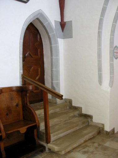 Holzkirch - Treppe.JPG